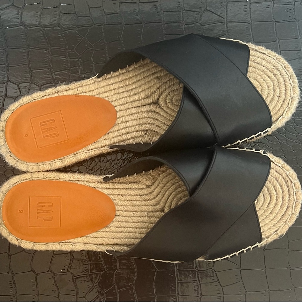 GAP Cross Strap Espadrille Sandals (like new) - Black